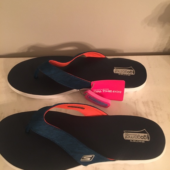 New - Skechers  On-The-Go - Picture 4 of 9